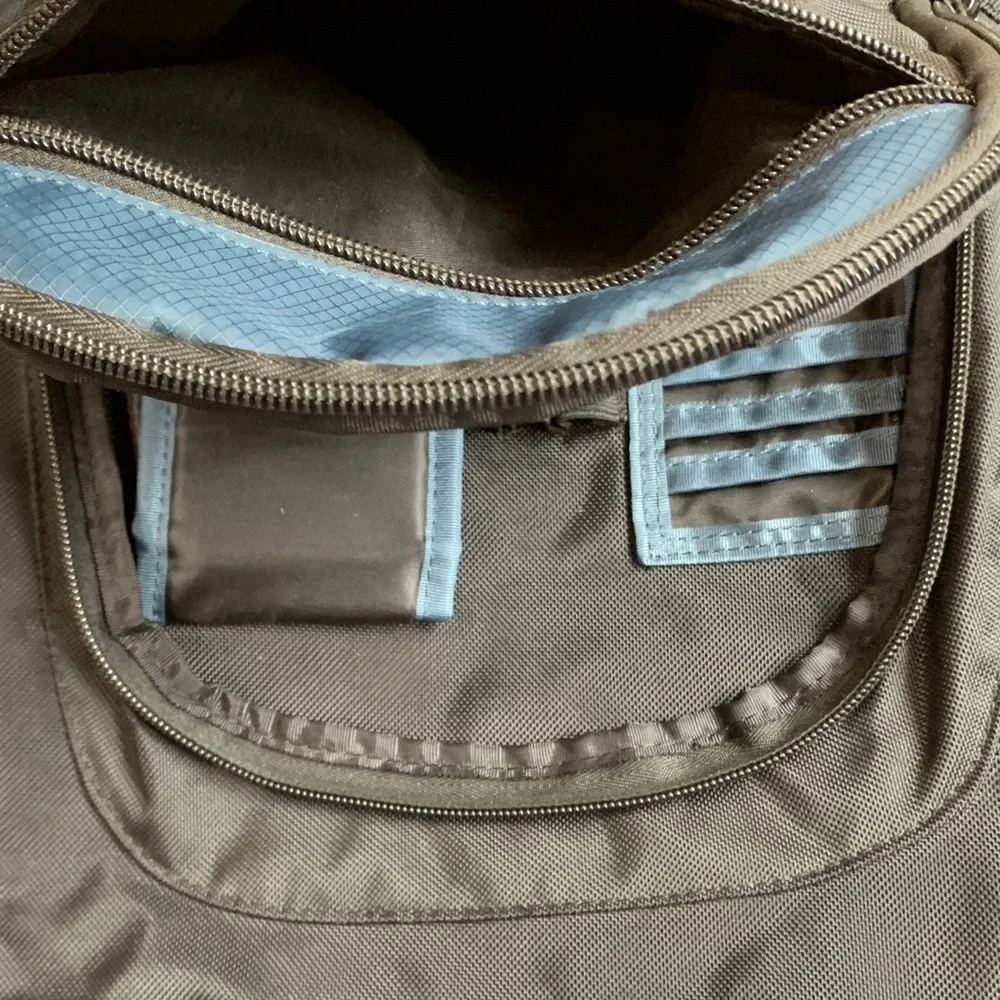 Targus 17’’ Laptop Backpack, File Compartment Bag - Picture 7 of 7